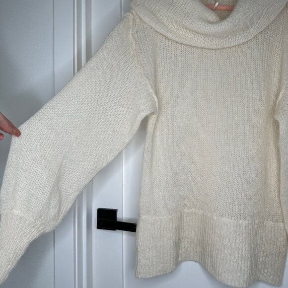 Free People Oversized ‘Ophelia’ Cowl Neck Alpaca Sweater, Ivory, S - Picture 2 of 5